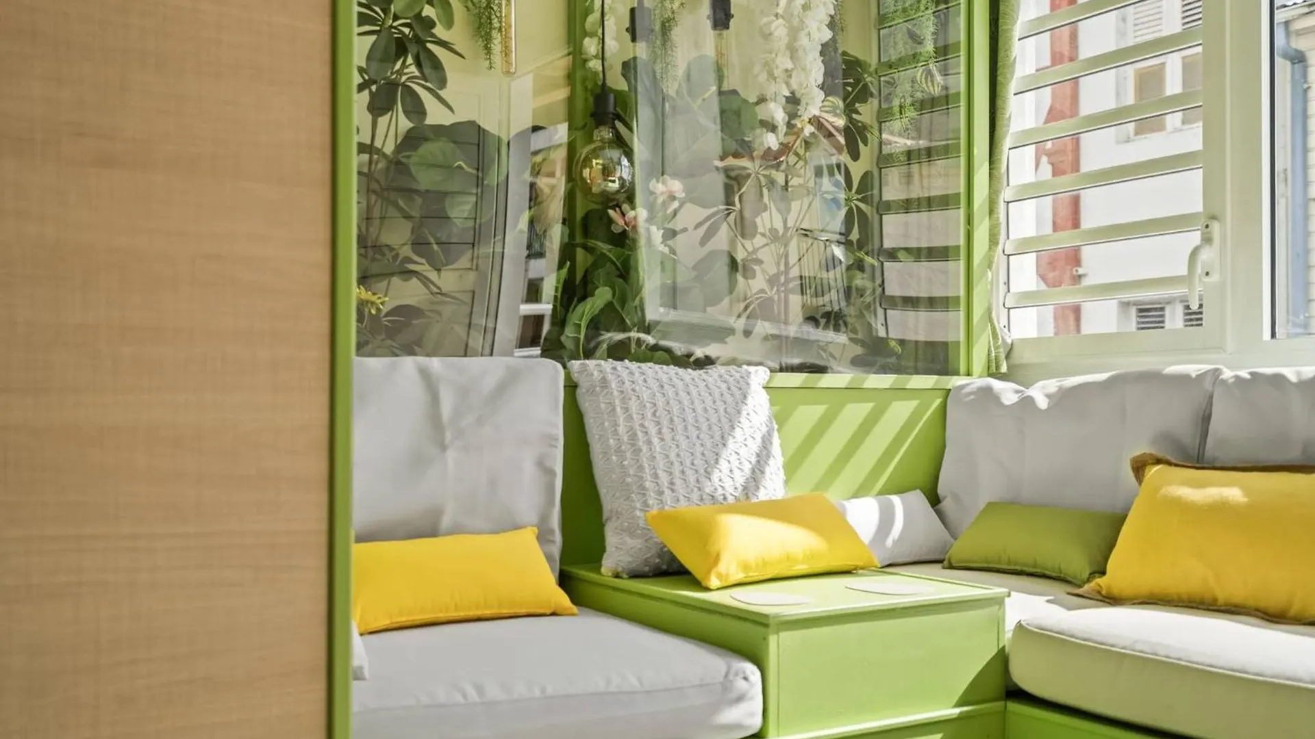 Contacten van Boheme Tropical Chic Immeuble Le Botanik